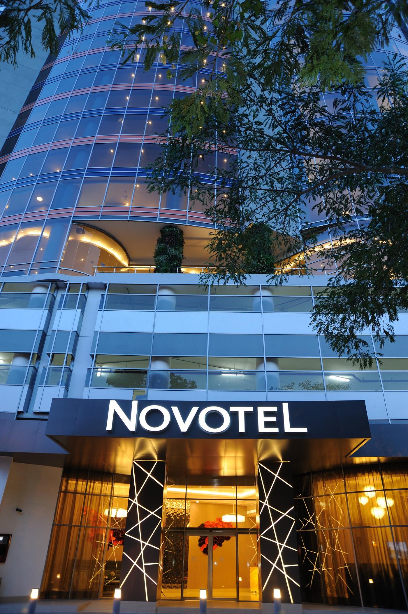 Novotel Kota Panama Bagian luar foto